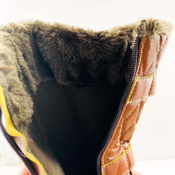 G.H. Bass & Co. Brown Quilted Winter Boots - Picture 10 of 11